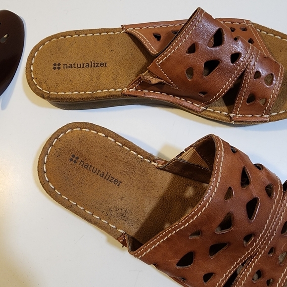 NATURALIZER Devon Women's Brown Leather upper Sandals size 10M - Picture 9 of 10
